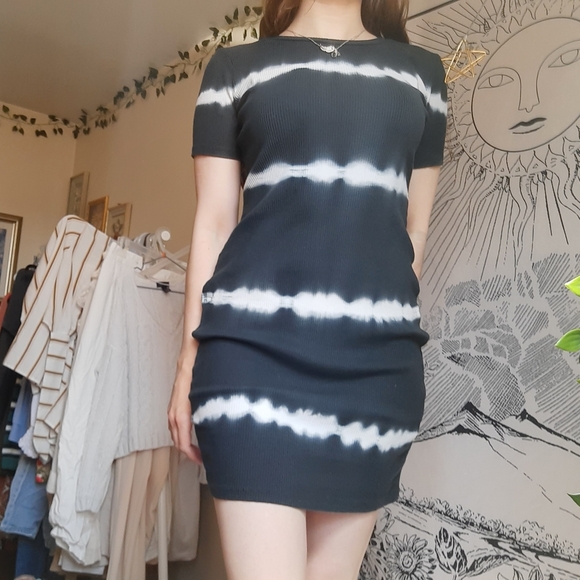 H&M T-Shirt Dress - Picture 4 of 4